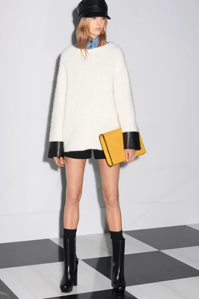 Look 28